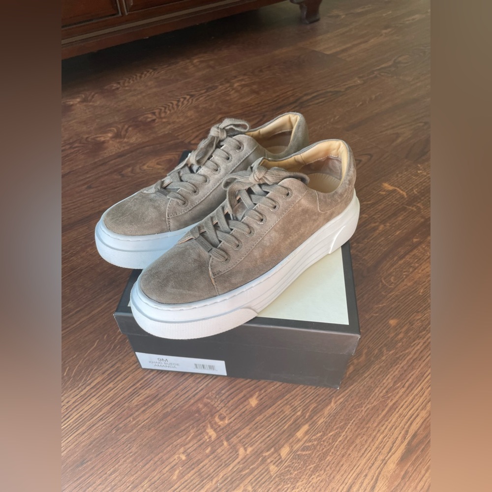 J/slides Khaki suede Amanda 9